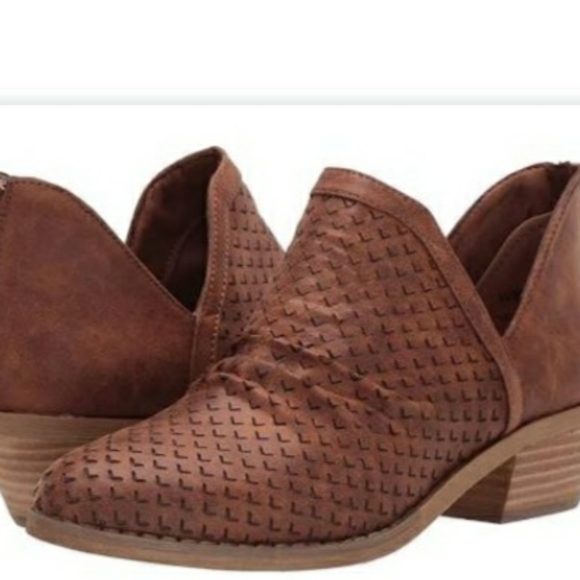 Report Shoes - NWOT/Report Dion bootie